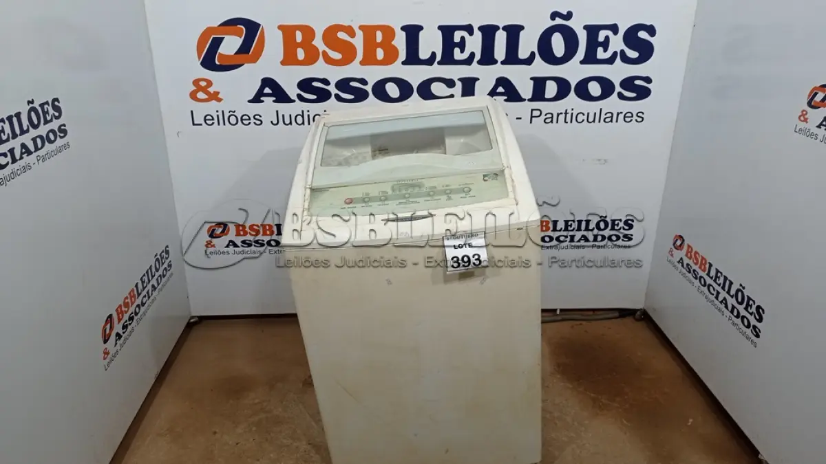 LOTE 393 - 01 MÁQUINA DE LAVAR 8KG 220V MARCA BRASTEMP. (NO ESTADO) ATENÇÃO! FAZER A VISITAÇÃO ANTES DE ARREMATAR, NÃO SABEMOS SE FUNCIONA, LEILÃO NÃO TEM GARANTIA E NEM DEVOLUÇÃO, SUJEITO A POSSÍVEIS AVARIAS VISÍVEIS/OCULTAS E/OU AUSÊNCIA DE COMPONENTES.