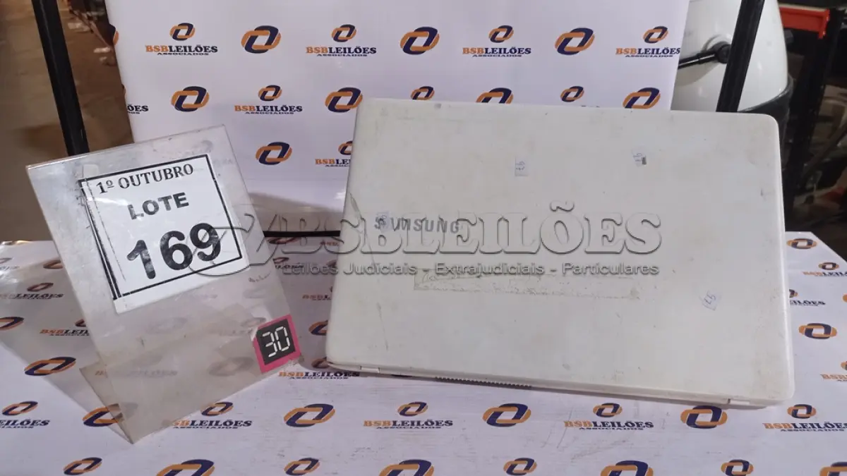 LOTE 169 - 01 NOTEBOOK I5 7° GERAÇÃO MARCA SAMSUNG. (NO ESTADO) ATENÇÃO! FAZER A VISITAÇÃO ANTES DE ARREMATAR, NÃO SABEMOS SE FUNCIONA, LEILÃO NÃO TEM GARANTIA E NEM DEVOLUÇÃO, SUJEITO A POSSÍVEIS AVARIAS VISÍVEIS/OCULTAS E/OU AUSÊNCIA DE COMPONENTES.