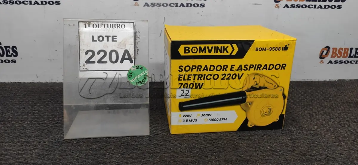LOTE 220 - 01 SOPRADOR E ASPIRADOR ELÉTRICO 220V 700W 13600RPM (PRODUTO NOVO) (NO ESTADO) ATENÇÃO! FAZER A VISITAÇÃO ANTES DE ARREMATAR, NÃO SABEMOS SE FUNCIONA, LEILÃO NÃO TEM GARANTIA E NEM DEVOLUÇÃO, SUJEITO A POSSÍVEIS AVARIAS VISÍVEIS/OCULTAS E/OU AUSÊNCIA DE COMPONENTES.
