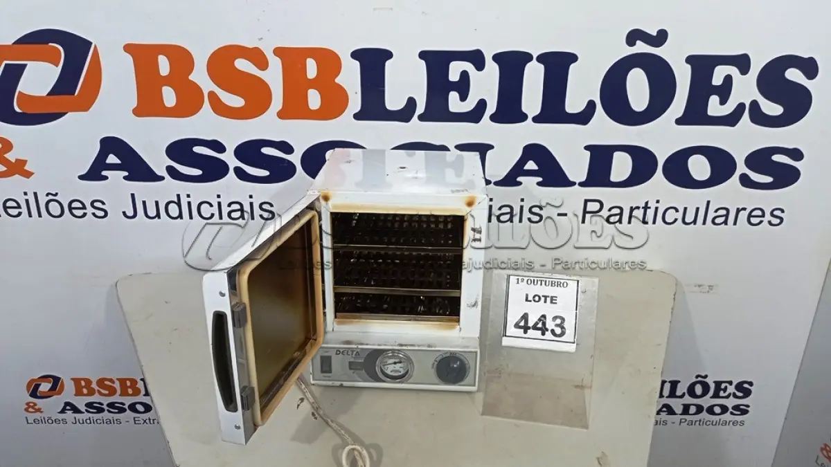 LOTE 443 - 01 ESTUFA PARA ESTERILIZAÇÃO E SECAGEM MARCA MASTER. (NO ESTADO) ATENÇÃO! FAZER A VISITAÇÃO ANTES DE ARREMATAR, NÃO SABEMOS SE FUNCIONA, LEILÃO NÃO TEM GARANTIA E NEM DEVOLUÇÃO, SUJEITO A POSSÍVEIS AVARIAS VISÍVEIS/OCULTAS E/OU AUSÊNCIA DE COMPONENTES.