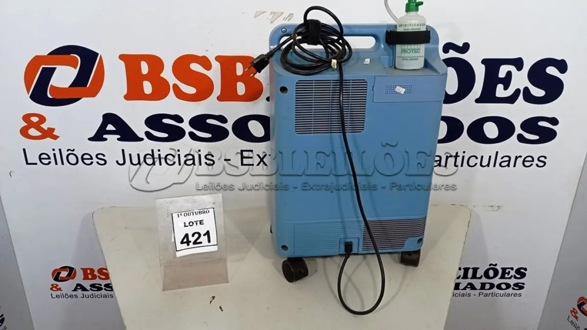 LOTE 421 - 01 CONCENTRADOR DE OXIGÊNIO. (NO ESTADO) ATENÇÃO! FAZER A VISITAÇÃO ANTES DE ARREMATAR, NÃO SABEMOS SE FUNCIONA, LEILÃO NÃO TEM GARANTIA E NEM DEVOLUÇÃO, SUJEITO A POSSÍVEIS AVARIAS VISÍVEIS/OCULTAS E/OU AUSÊNCIA DE COMPONENTES.