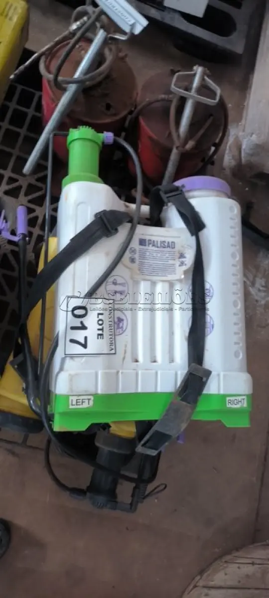 LOTE 017 - 02 BOMBAS MANUAIS DE APLICAÇÃO DE INSETICIDAS. (NO ESTADO) ATENÇÃO! FAZER A VISITAÇÃO ANTES DE ARREMATAR, NÃO SABEMOS SE FUNCIONA, LEILÃO NÃO TEM GARANTIA E NEM DEVOLUÇÃO, SUJEITO A POSSÍVEIS AVARIAS VISÍVEIS/OCULTAS E/OU AUSÊNCIA DE COMPONENTES.