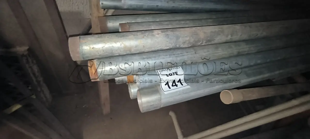 LOTE 141 - 01 LOTE COM ELETRODUTOS ZINCADOS TAMANHOS DIVERSOS. (NO ESTADO) ATENÇÃO! FAZER A VISITAÇÃO ANTES DE ARREMATAR, NÃO SABEMOS SE FUNCIONA, LEILÃO NÃO TEM GARANTIA E NEM DEVOLUÇÃO, SUJEITO A POSSÍVEIS AVARIAS VISÍVEIS/OCULTAS E/OU AUSÊNCIA DE COMPONENTES.