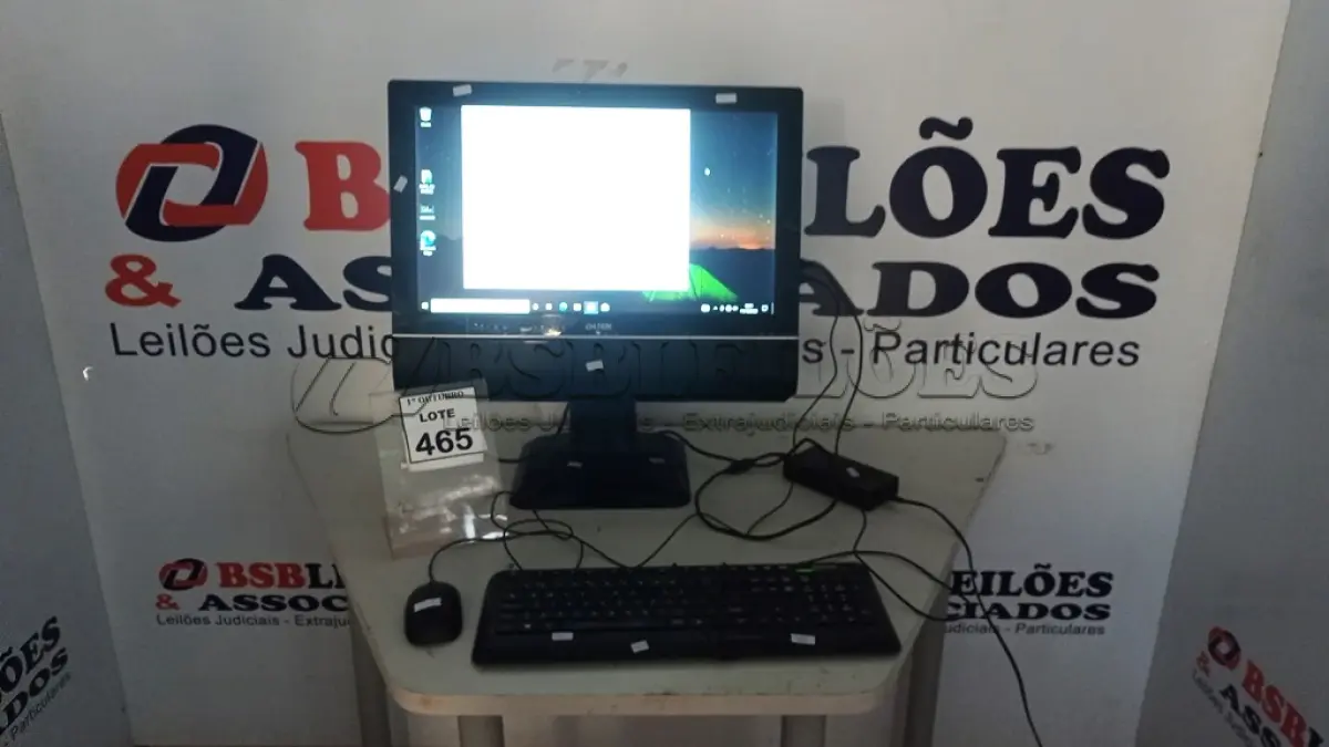 LOTE 465 - 01 ALL IN ONE I7 4G WEB CAM COM FONTE, MOUSE E TECLADO MARCA DATEN. (NO ESTADO) ATENÇÃO! FAZER A VISITAÇÃO ANTES DE ARREMATAR, NÃO SABEMOS SE FUNCIONA, LEILÃO NÃO TEM GARANTIA E NEM DEVOLUÇÃO, SUJEITO A POSSÍVEIS AVARIAS VISÍVEIS/OCULTAS E/OU AUSÊNCIA DE COMPONENTES