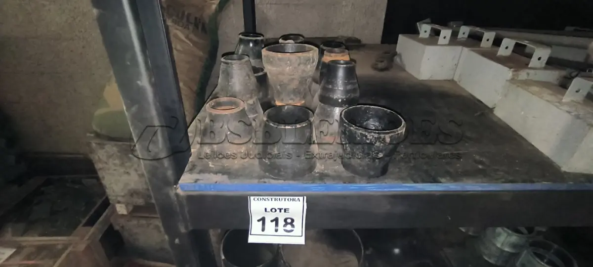 LOTE 118 - 01 LOTE COM LUVAS DE REDUÇÃO DE AÇO CARBONO. (NO ESTADO) ATENÇÃO! FAZER A VISITAÇÃO ANTES DE ARREMATAR, NÃO SABEMOS SE FUNCIONA, LEILÃO NÃO TEM GARANTIA E NEM DEVOLUÇÃO, SUJEITO A POSSÍVEIS AVARIAS VISÍVEIS/OCULTAS E/OU AUSÊNCIA DE COMPONENTES.