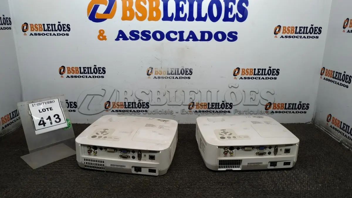 LOTE 413 - 02 PROJETORES MARCA NEC,  (NO ESTADO) ATENÇÃO! FAZER A VISITAÇÃO ANTES DE ARREMATAR, NÃO SABEMOS SE FUNCIONA, LEILÃO NÃO TEM GARANTIA E NEM DEVOLUÇÃO, SUJEITO A POSSÍVEIS AVARIAS VISÍVEIS/OCULTAS E/OU AUSÊNCIA DE COMPONENTES.