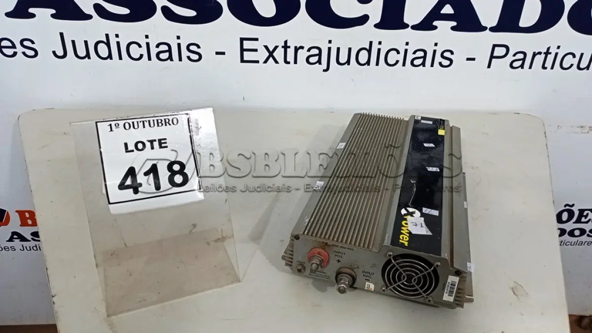 LOTE 418 - 01 INVERSOR DE ENERGIA XANTREX XPOWER 1750 PLUS. (NO ESTADO) ATENÇÃO! FAZER A VISITAÇÃO ANTES DE ARREMATAR, NÃO SABEMOS SE FUNCIONA, LEILÃO NÃO TEM GARANTIA E NEM DEVOLUÇÃO, SUJEITO A POSSÍVEIS AVARIAS VISÍVEIS/OCULTAS E/OU AUSÊNCIA DE COMPONENTES.