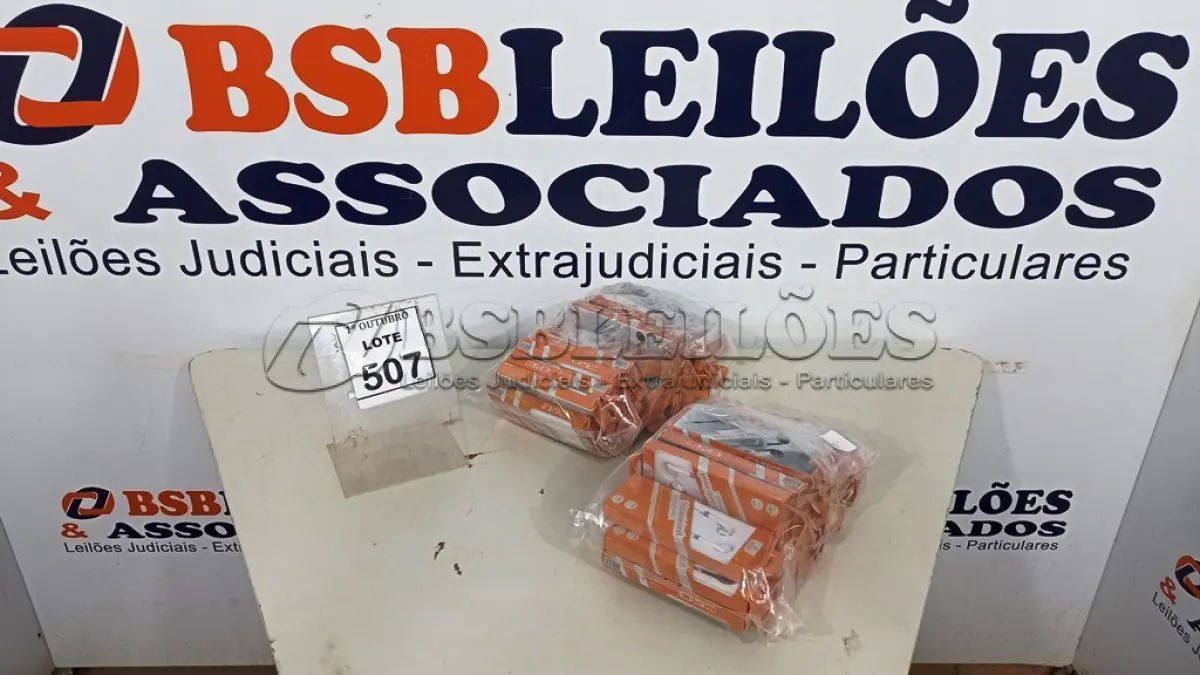 LOTE 507 - 01 LOTE COM GRANDE QUANTIDADE DE FONES DE OUVIDO. (NO ESTADO) ATENÇÃO! FAZER A VISITAÇÃO ANTES DE ARREMATAR, NÃO SABEMOS SE FUNCIONA, LEILÃO NÃO TEM GARANTIA E NEM DEVOLUÇÃO, SUJEITO A POSSÍVEIS AVARIAS VISÍVEIS/OCULTAS E/OU AUSÊNCIA DE COMPONENTES.