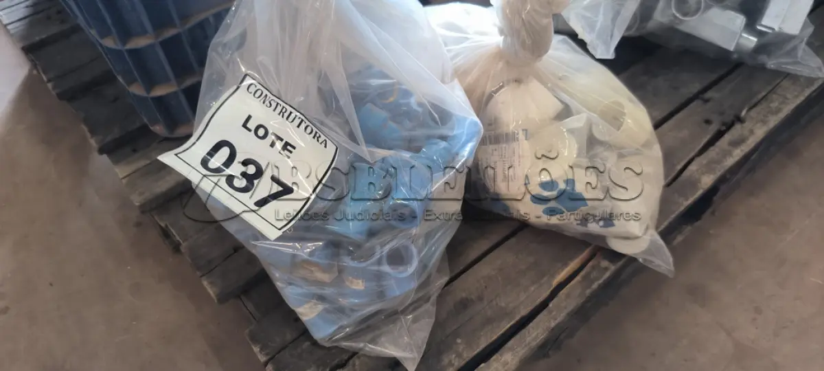 LOTE 037 - 01 LOTE COM CONEXÕES DIVERSAS PARA ÁGUA E ESGOTO. (NO ESTADO) ATENÇÃO! FAZER A VISITAÇÃO ANTES DE ARREMATAR, NÃO SABEMOS SE FUNCIONA, LEILÃO NÃO TEM GARANTIA E NEM DEVOLUÇÃO, SUJEITO A POSSÍVEIS AVARIAS VISÍVEIS/OCULTAS E/OU AUSÊNCIA DE COMPONENTES.