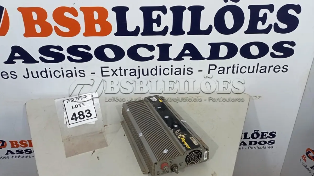 LOTE 483 - 01 INVERSOR DE ENERGIA XANTREX XPOWER 1750 PLUS. (NO ESTADO) ATENÇÃO! FAZER A VISITAÇÃO ANTES DE ARREMATAR, NÃO SABEMOS SE FUNCIONA, LEILÃO NÃO TEM GARANTIA E NEM DEVOLUÇÃO, SUJEITO A POSSÍVEIS AVARIAS VISÍVEIS/OCULTAS E/OU AUSÊNCIA DE COMPONENTES.