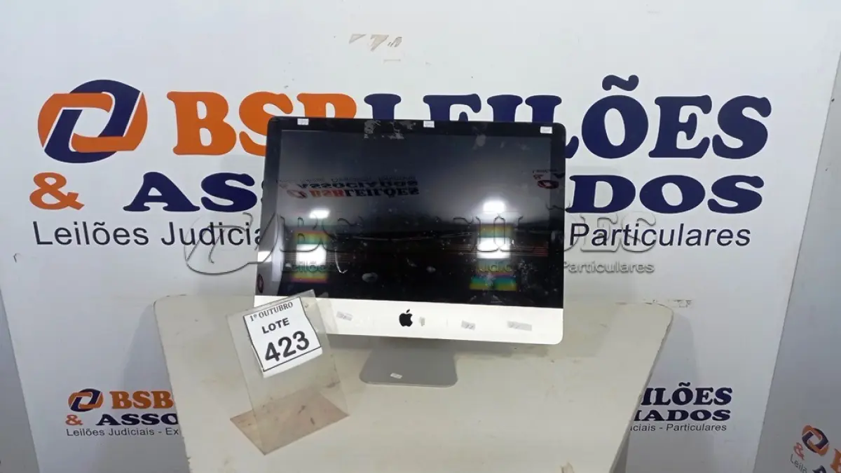 LOTE 423 - 01 IMAC APPLE. (NO ESTADO) ATENÇÃO! FAZER A VISITAÇÃO ANTES DE ARREMATAR, NÃO SABEMOS SE FUNCIONA, LEILÃO NÃO TEM GARANTIA E NEM DEVOLUÇÃO, SUJEITO A POSSÍVEIS AVARIAS VISÍVEIS/OCULTAS E/OU AUSÊNCIA DE COMPONENTES.