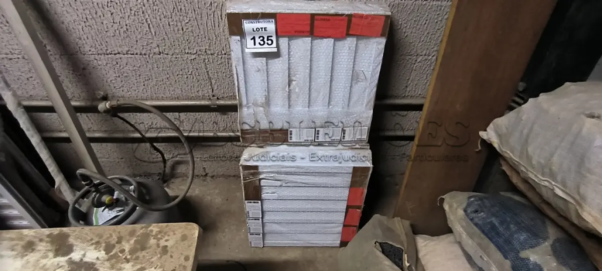LOTE 135 - 01 LOTE COM PORTAS DE VENTILAÇÃO. (NO ESTADO) ATENÇÃO! FAZER A VISITAÇÃO ANTES DE ARREMATAR, NÃO SABEMOS SE FUNCIONA, LEILÃO NÃO TEM GARANTIA E NEM DEVOLUÇÃO, SUJEITO A POSSÍVEIS AVARIAS VISÍVEIS/OCULTAS E/OU AUSÊNCIA DE COMPONENTES.