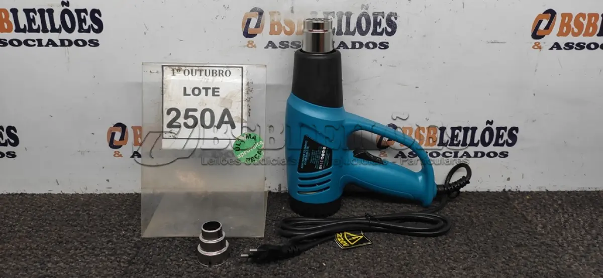 LOTE 250 - 01 SOPRADOR TÉRMICO 220V 2000W DUAS VELOCIDADES (NOVO) (NO ESTADO) ATENÇÃO! FAZER A VISITAÇÃO ANTES DE ARREMATAR, NÃO SABEMOS SE FUNCIONA, LEILÃO NÃO TEM GARANTIA E NEM DEVOLUÇÃO, SUJEITO A POSSÍVEIS AVARIAS VISÍVEIS/OCULTAS E/OU AUSÊNCIA DE COMPONENTES.