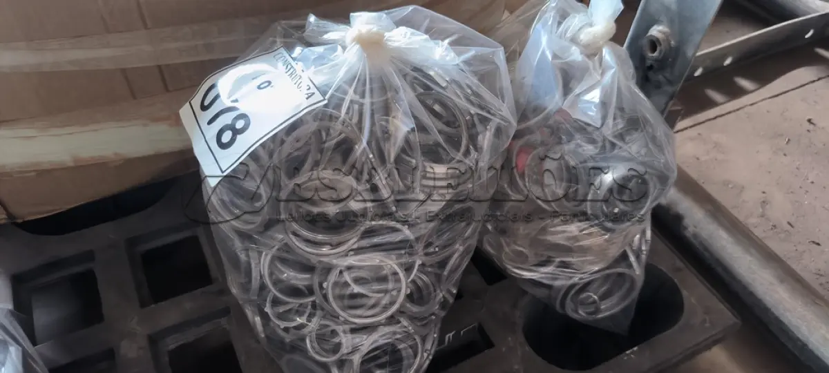 LOTE 078 - 01 LOTE COM ARRUELAS EM ALUMÍNIO. (NO ESTADO) ATENÇÃO! FAZER A VISITAÇÃO ANTES DE ARREMATAR, NÃO SABEMOS SE FUNCIONA, LEILÃO NÃO TEM GARANTIA E NEM DEVOLUÇÃO, SUJEITO A POSSÍVEIS AVARIAS VISÍVEIS/OCULTAS E/OU AUSÊNCIA DE COMPONENTES.