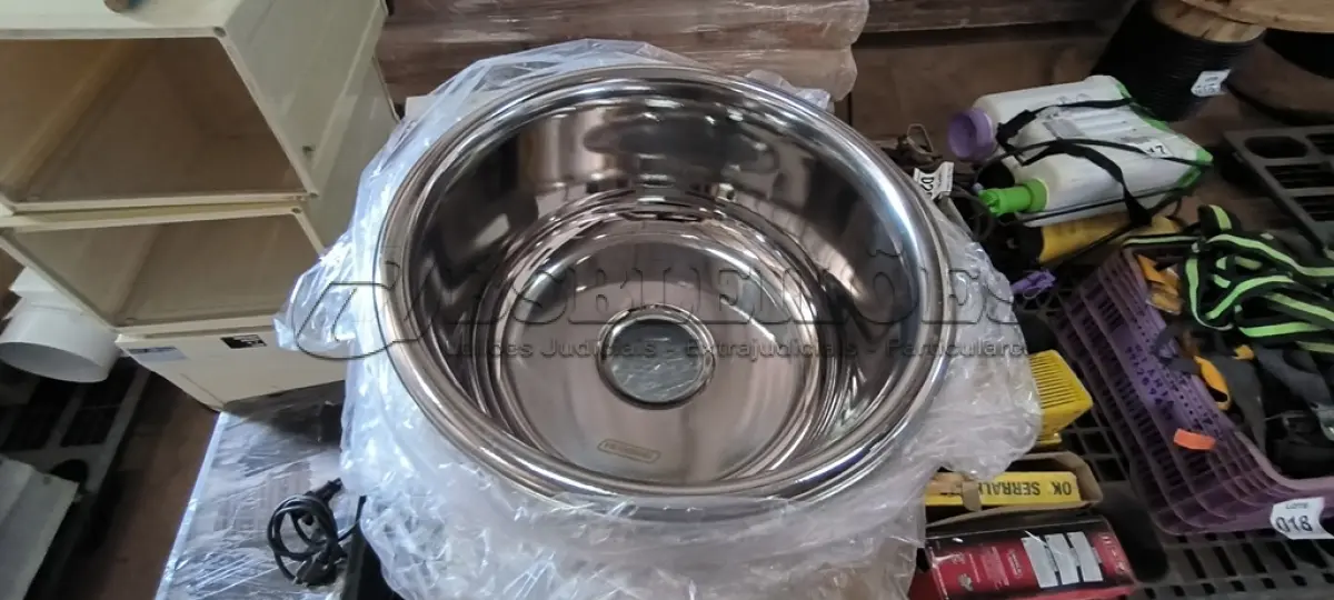 LOTE 031 - 06 CUBAS EM INOX REDONDAS 150MM. (NO ESTADO) ATENÇÃO! FAZER A VISITAÇÃO ANTES DE ARREMATAR, NÃO SABEMOS SE FUNCIONA, LEILÃO NÃO TEM GARANTIA E NEM DEVOLUÇÃO, SUJEITO A POSSÍVEIS AVARIAS VISÍVEIS/OCULTAS E/OU AUSÊNCIA DE COMPONENTES.