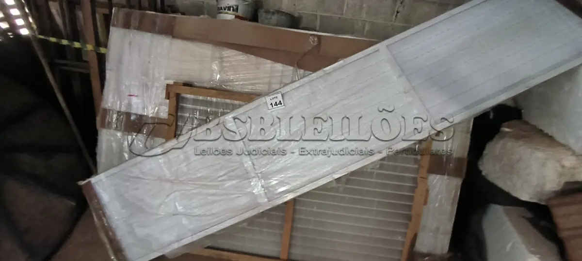 LOTE 144 - 01 LOTE COM PORTINHOLAS DE VENTILAÇÃO . (NO ESTADO) ATENÇÃO! FAZER A VISITAÇÃO ANTES DE ARREMATAR, NÃO SABEMOS SE FUNCIONA, LEILÃO NÃO TEM GARANTIA E NEM DEVOLUÇÃO, SUJEITO A POSSÍVEIS AVARIAS VISÍVEIS/OCULTAS E/OU AUSÊNCIA DE COMPONENTES.