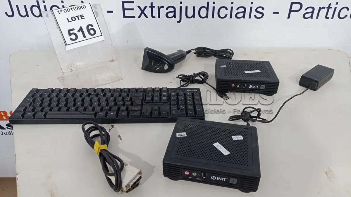 LOTE 516 - 02 MINIS PC MARCA INIT, 901 LEITORA DE CÓDIGOS DE BARRA E 01 TECLADO DE PC MARCA POSITIVO. (NO ESTADO) ATENÇÃO! FAZER A VISITAÇÃO ANTES DE ARREMATAR, NÃO SABEMOS SE FUNCIONA, LEILÃO NÃO TEM GARANTIA E NEM DEVOLUÇÃO, SUJEITO A POSSÍVEIS AVARIAS VISÍVEIS/OCULTAS E/OU AUSÊNCIA DE COMPONENTES.