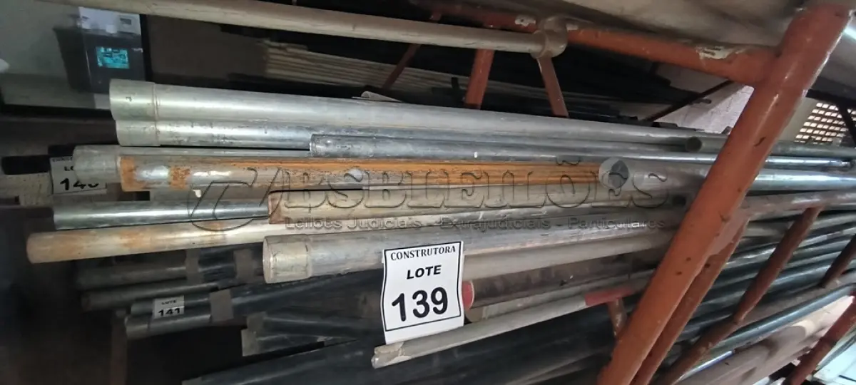 LOTE 139 - 01 LOTE COM CANOS DE ELETRODUTOS ZINCADOS TAMANHOS DIVERSOS. (NO ESTADO) ATENÇÃO! FAZER A VISITAÇÃO ANTES DE ARREMATAR, NÃO SABEMOS SE FUNCIONA, LEILÃO NÃO TEM GARANTIA E NEM DEVOLUÇÃO, SUJEITO A POSSÍVEIS AVARIAS VISÍVEIS/OCULTAS E/OU AUSÊNCIA DE COMPONENTES.