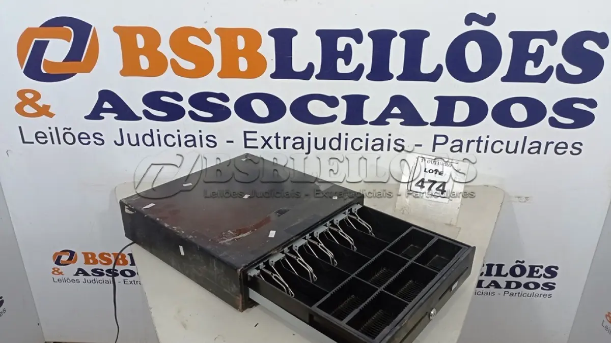 LOTE 474 - LOTE EXTRA. (NO ESTADO) ATENÇÃO! FAZER A VISITAÇÃO ANTES DE ARREMATAR, NÃO SABEMOS SE FUNCIONA, LEILÃO NÃO TEM GARANTIA E NEM DEVOLUÇÃO, SUJEITO A POSSÍVEIS AVARIAS VISÍVEIS/OCULTAS E/OU AUSÊNCIA DE COMPONENTES.