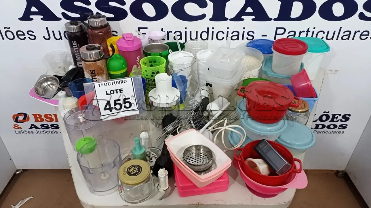 LOTE 455 - 01 LOTE COM UTENSÍLIOS DE COZINHA DIVERSOS. (NO ESTADO) ATENÇÃO! FAZER A VISITAÇÃO ANTES DE ARREMATAR, NÃO SABEMOS SE FUNCIONA, LEILÃO NÃO TEM GARANTIA E NEM DEVOLUÇÃO, SUJEITO A POSSÍVEIS AVARIAS VISÍVEIS/OCULTAS E/OU AUSÊNCIA DE COMPONENTES.