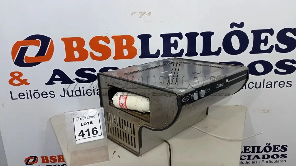 LOTE 416 - 01 BEBEDOURO EM INOX MARCA LÍDER. (NO ESTADO) ATENÇÃO! FAZER A VISITAÇÃO ANTES DE ARREMATAR, NÃO SABEMOS SE FUNCIONA. LEILÃO NÃO TEM GARANTIA E NEM DEVOLUÇÃO, SUJEITO A POSSÍVEIS AVARIAS VISÍVEIS/OCULTAS E/OU AUSÊNCIA DE COMPONENTES.