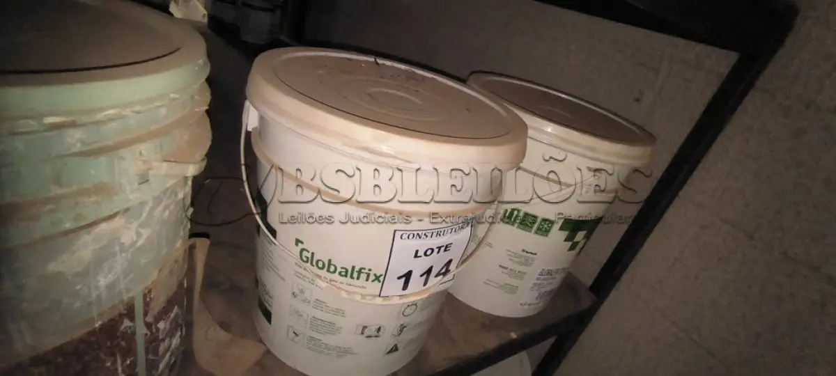 LOTE 114 - 02 BALDES DE ADESIVOS GLOBALFIX 23KG . (NO ESTADO) ATENÇÃO! FAZER A VISITAÇÃO ANTES DE ARREMATAR, NÃO SABEMOS SE FUNCIONA, LEILÃO NÃO TEM GARANTIA E NEM DEVOLUÇÃO, SUJEITO A POSSÍVEIS AVARIAS VISÍVEIS/OCULTAS E/OU AUSÊNCIA DE COMPONENTES.