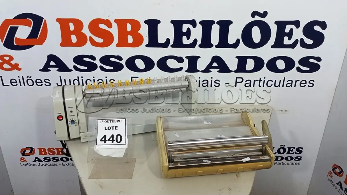 LOTE 440 - 01 HOMOGENEIZADOR 42 BTU 4ML BIVOLT E 01 SELADORA. (NO ESTADO) ATENÇÃO! FAZER A VISITAÇÃO ANTES DE ARREMATAR, NÃO SABEMOS SE FUNCIONA, LEILÃO NÃO TEM GARANTIA E NEM DEVOLUÇÃO, SUJEITO A POSSÍVEIS AVARIAS VISÍVEIS/OCULTAS E/OU AUSÊNCIA DE COMPONENTES.