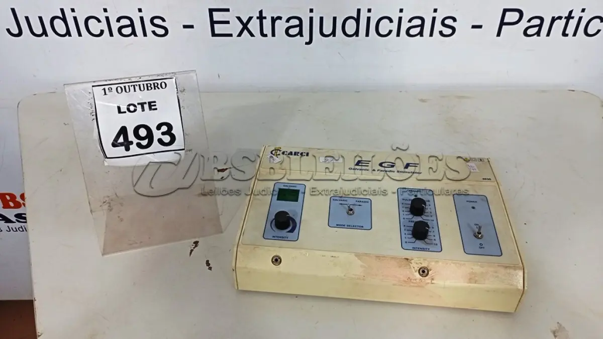 LOTE 493 - 01 EQUIPAMENTO ESTIMULADOR GALVÂNICO E FARÁDICO EGF MARCA CARCI. (NO ESTADO) ATENÇÃO! FAZER A VISITAÇÃO ANTES DE ARREMATAR, NÃO SABEMOS SE FUNCIONA, LEILÃO NÃO TEM GARANTIA E NEM DEVOLUÇÃO, SUJEITO A POSSÍVEIS AVARIAS VISÍVEIS/OCULTAS E/OU AUSÊNCIA DE COMPONENTES.