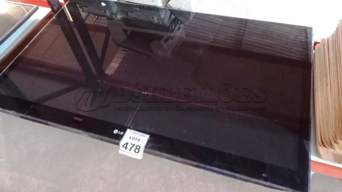LOTE 478 - 01 TV LCD 71’’ MARCA LG. (NO ESTADO) ATENÇÃO! FAZER A VISITAÇÃO ANTES DE ARREMATAR, NÃO SABEMOS SE FUNCIONA, LEILÃO NÃO TEM GARANTIA E NEM DEVOLUÇÃO, SUJEITO A POSSÍVEIS AVARIAS VISÍVEIS/OCULTAS E/OU AUSÊNCIA DE COMPONENTES.