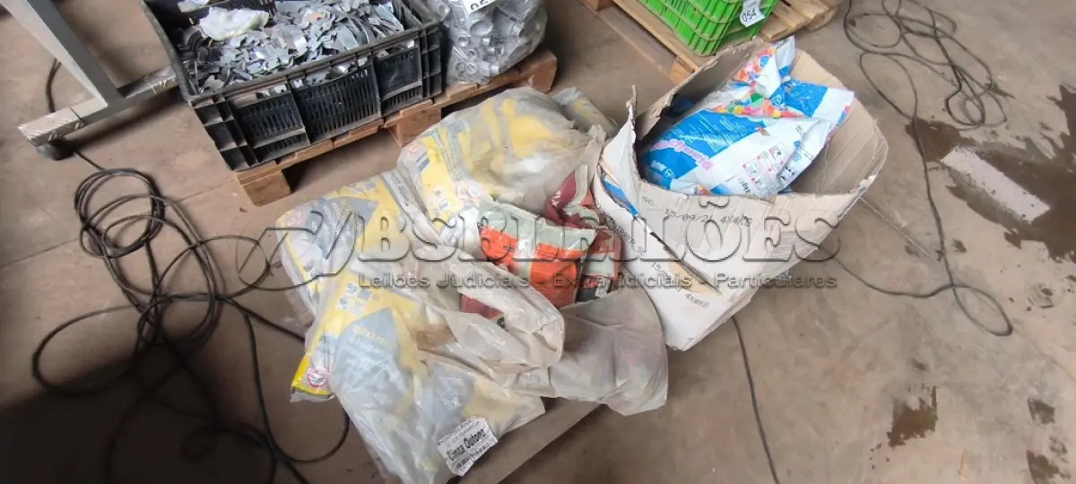 LOTE 068 - 01 LOTE COM REJUNTES DIVERSOS. (NO ESTADO) ATENÇÃO! FAZER A VISITAÇÃO ANTES DE ARREMATAR, NÃO SABEMOS SE FUNCIONA, LEILÃO NÃO TEM GARANTIA E NEM DEVOLUÇÃO, SUJEITO A POSSÍVEIS AVARIAS VISÍVEIS/OCULTAS E/OU AUSÊNCIA DE COMPONENTES.