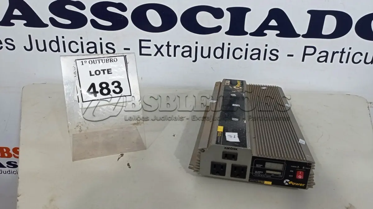 LOTE 483 - 01 INVERSOR DE ENERGIA XANTREX XPOWER 1750 PLUS. (NO ESTADO) ATENÇÃO! FAZER A VISITAÇÃO ANTES DE ARREMATAR, NÃO SABEMOS SE FUNCIONA, LEILÃO NÃO TEM GARANTIA E NEM DEVOLUÇÃO, SUJEITO A POSSÍVEIS AVARIAS VISÍVEIS/OCULTAS E/OU AUSÊNCIA DE COMPONENTES.