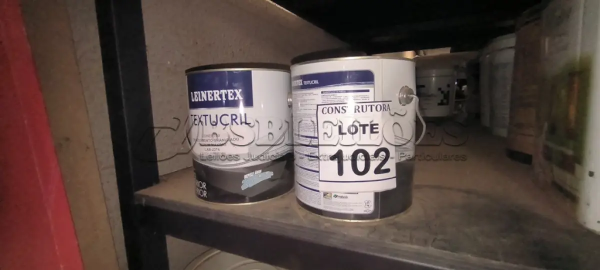 LOTE 102 - 03 LATAS DE REVESTIMENTO GRANULADO 6KG CORES DIVERSAS. (NO ESTADO) ATENÇÃO! FAZER A VISITAÇÃO ANTES DE ARREMATAR, NÃO SABEMOS SE FUNCIONA, LEILÃO NÃO TEM GARANTIA E NEM DEVOLUÇÃO, SUJEITO A POSSÍVEIS AVARIAS VISÍVEIS/OCULTAS E/OU AUSÊNCIA DE COMPONENTES.