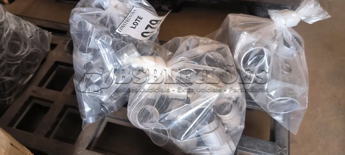 LOTE 079 - 01 LOTE COM CONDULETES EM ALUMÍNIO. (NO ESTADO) ATENÇÃO! FAZER A VISITAÇÃO ANTES DE ARREMATAR, NÃO SABEMOS SE FUNCIONA, LEILÃO NÃO TEM GARANTIA E NEM DEVOLUÇÃO, SUJEITO A POSSÍVEIS AVARIAS VISÍVEIS/OCULTAS E/OU AUSÊNCIA DE COMPONENTES.