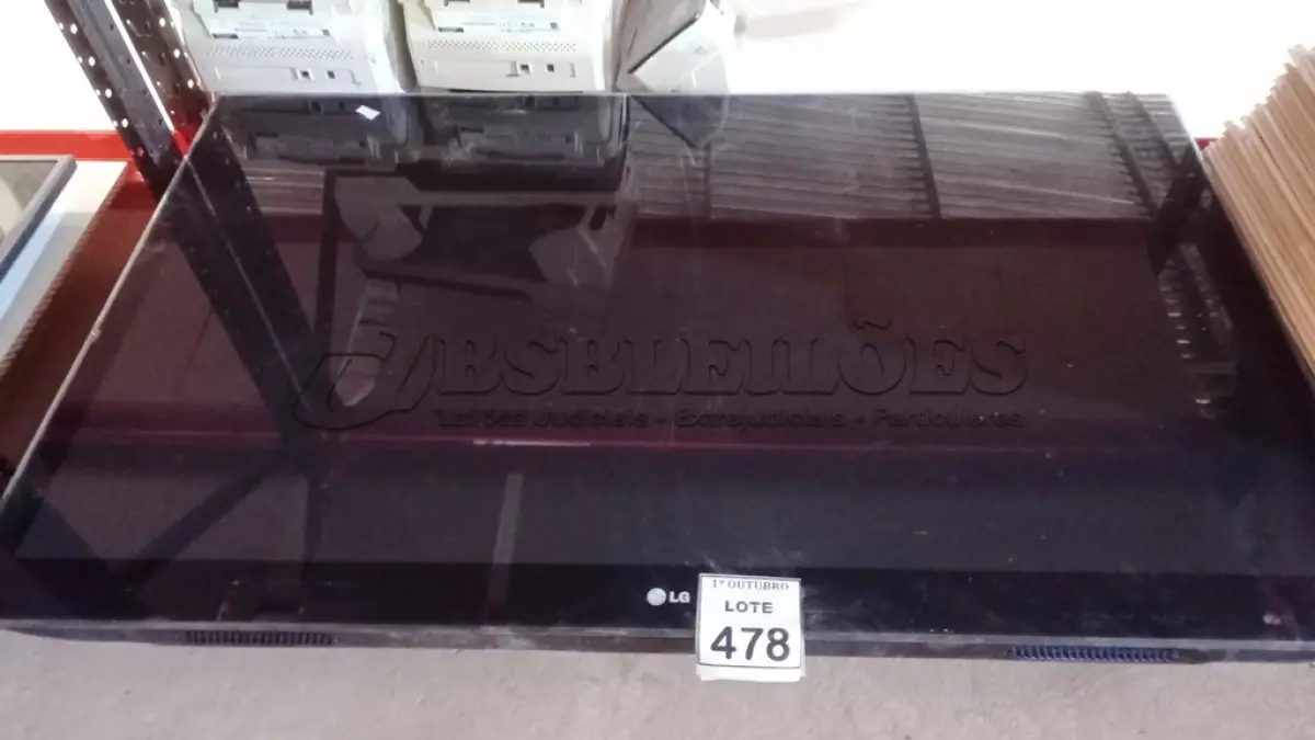 LOTE 478 - 01 TV LCD 71’’ MARCA LG. (NO ESTADO) ATENÇÃO! FAZER A VISITAÇÃO ANTES DE ARREMATAR, NÃO SABEMOS SE FUNCIONA, LEILÃO NÃO TEM GARANTIA E NEM DEVOLUÇÃO, SUJEITO A POSSÍVEIS AVARIAS VISÍVEIS/OCULTAS E/OU AUSÊNCIA DE COMPONENTES.