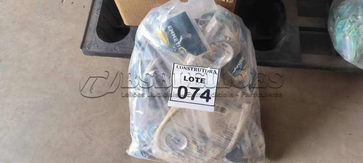 LOTE 074 - 01 LOTE COM ENGATES FLEXÍVEIS PARA ÁGUA QUENTE E FRIA. (NO ESTADO) ATENÇÃO! FAZER A VISITAÇÃO ANTES DE ARREMATAR, NÃO SABEMOS SE FUNCIONA, LEILÃO NÃO TEM GARANTIA E NEM DEVOLUÇÃO, SUJEITO A POSSÍVEIS AVARIAS VISÍVEIS/OCULTAS E/OU AUSÊNCIA DE COMPONENTES.