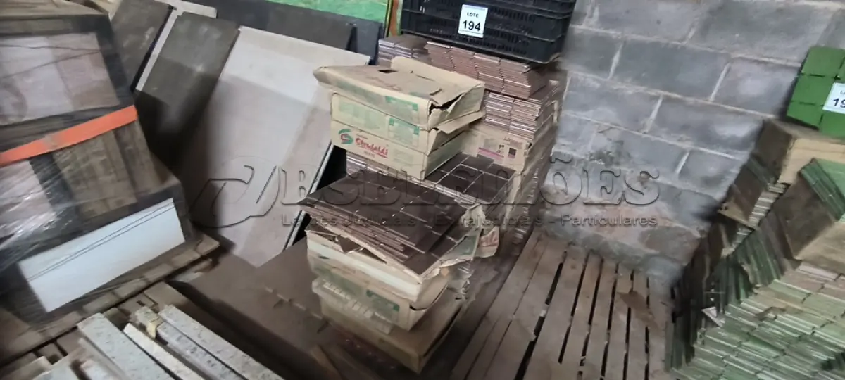 LOTE 194 - 01 LOTE COM PASTILHAS 10X10CM CORES DIVERSAS. (NO ESTADO) ATENÇÃO! FAZER A VISITAÇÃO ANTES DE ARREMATAR, NÃO SABEMOS SE FUNCIONA, LEILÃO NÃO TEM GARANTIA E NEM DEVOLUÇÃO, SUJEITO A POSSÍVEIS AVARIAS VISÍVEIS/OCULTAS E/OU AUSÊNCIA DE COMPONENTES.