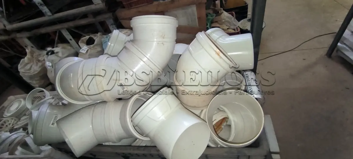 LOTE 339 - 01 LOTE COM JOELHOS 45 DN 100 PARA ESGOTO. (CAIXA ORGANIZADORA NAO INCLUSA) (NO ESTADO) ATENÇÃO! FAZER A VISITAÇÃO ANTES DE ARREMATAR, NÃO SABEMOS SE FUNCIONA, LEILÃO NÃO TEM GARANTIA E NEM DEVOLUÇÃO, SUJEITO A POSSÍVEIS AVARIAS VISÍVEIS/OCULTAS E/OU AUSÊNCIA DE COMPONENTES.