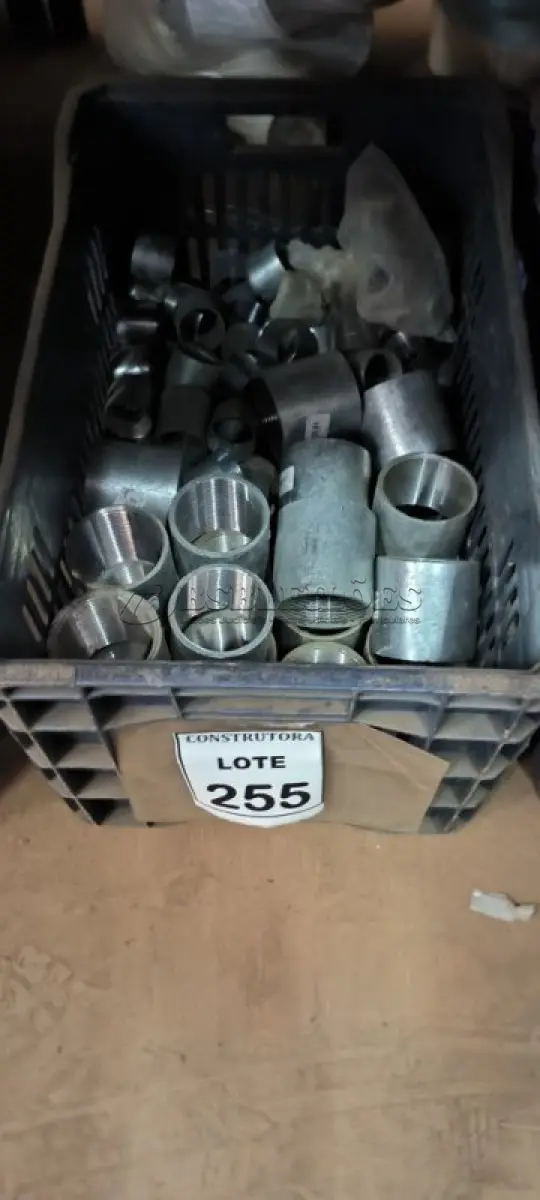 LOTE 255 - 01 LOTE COM LUVAS DE ELETRODUTO ZINCADO. (CAIXA ORGANIZADORA NAO INCLUSA) (NO ESTADO) ATENÇÃO! FAZER A VISITAÇÃO ANTES DE ARREMATAR, NÃO SABEMOS SE FUNCIONA, LEILÃO NÃO TEM GARANTIA E NEM DEVOLUÇÃO, SUJEITO A POSSÍVEIS AVARIAS VISÍVEIS/OCULTAS E/OU AUSÊNCIA DE COMPONENTES.