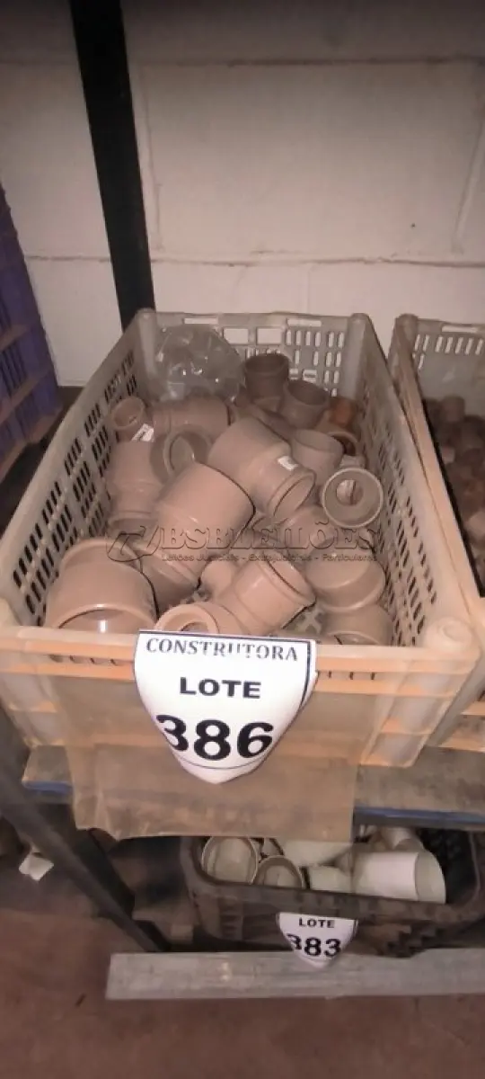 LOTE 386 - 01 LOTE COM TE 50X25, CAPS DE 50MM E REDUÇÃO 75X50MM. (CAIXA ORGANIZADORA NAO INCLUSA) (NO ESTADO) ATENÇÃO! FAZER A VISITAÇÃO ANTES DE ARREMATAR, NÃO SABEMOS SE FUNCIONA, LEILÃO NÃO TEM GARANTIA E NEM DEVOLUÇÃO, SUJEITO A POSSÍVEIS AVARIAS VISÍVEIS/OCULTAS E/OU AUSÊNCIA DE COMPONENTES.