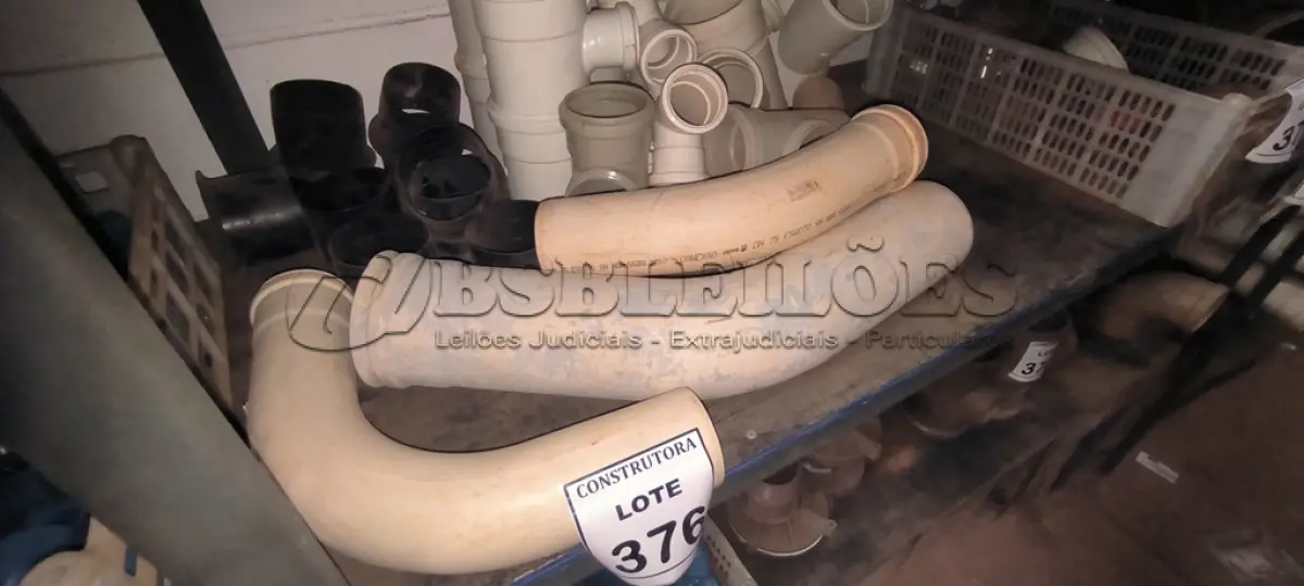LOTE 376 - 01 LOTE COM CONEXÕES DIVERSAS PARA ESGOTO. (NO ESTADO) ATENÇÃO! FAZER A VISITAÇÃO ANTES DE ARREMATAR, NÃO SABEMOS SE FUNCIONA, LEILÃO NÃO TEM GARANTIA E NEM DEVOLUÇÃO, SUJEITO A POSSÍVEIS AVARIAS VISÍVEIS/OCULTAS E/OU AUSÊNCIA DE COMPONENTES.