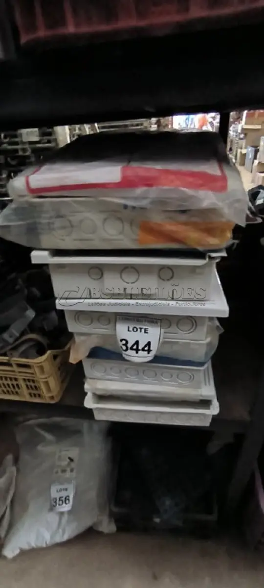 LOTE 344 - 01 LOTE COM QUADROS DE SISTEMA DVI. (NO ESTADO) ATENÇÃO! FAZER A VISITAÇÃO ANTES DE ARREMATAR, NÃO SABEMOS SE FUNCIONA, LEILÃO NÃO TEM GARANTIA E NEM DEVOLUÇÃO, SUJEITO A POSSÍVEIS AVARIAS VISÍVEIS/OCULTAS E/OU AUSÊNCIA DE COMPONENTES.