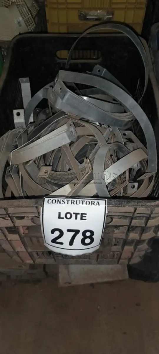 LOTE 278 - 01 LOTE COM ABRAÇADEIRAS TIPO GOTA. (CAIXA ORGANIZADORA NAO INCLUSA) (NO ESTADO) ATENÇÃO! FAZER A VISITAÇÃO ANTES DE ARREMATAR, NÃO SABEMOS SE FUNCIONA, LEILÃO NÃO TEM GARANTIA E NEM DEVOLUÇÃO, SUJEITO A POSSÍVEIS AVARIAS VISÍVEIS/OCULTAS E/OU AUSÊNCIA DE COMPONENTES.