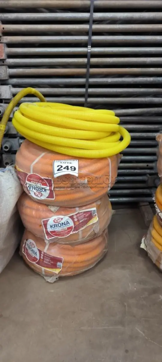 LOTE 249 - 04 ROLOS DE MANGUEIRA CORRUGADA DE 1” (NO ESTADO) ATENÇÃO! FAZER A VISITAÇÃO ANTES DE ARREMATAR, NÃO SABEMOS SE FUNCIONA, LEILÃO NÃO TEM GARANTIA E NEM DEVOLUÇÃO, SUJEITO A POSSÍVEIS AVARIAS VISÍVEIS/OCULTAS E/OU AUSÊNCIA DE COMPONENTES.