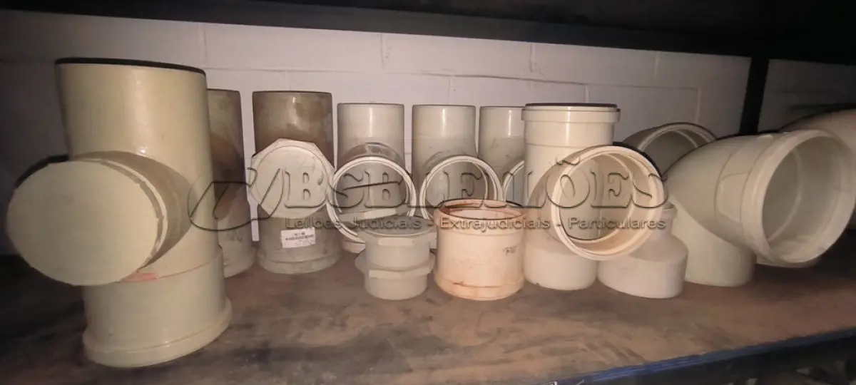 LOTE 368 - 01 LOTE COM TE EM PVC PARA ESGOTO 150MM, CURVA CURTA 75MM E TE PARA INSPEÇÃO 150X100. (NO ESTADO) ATENÇÃO! FAZER A VISITAÇÃO ANTES DE ARREMATAR, NÃO SABEMOS SE FUNCIONA, LEILÃO NÃO TEM GARANTIA E NEM DEVOLUÇÃO, SUJEITO A POSSÍVEIS AVARIAS VISÍVEIS/OCULTAS E/OU AUSÊNCIA DE COMPONENTES.