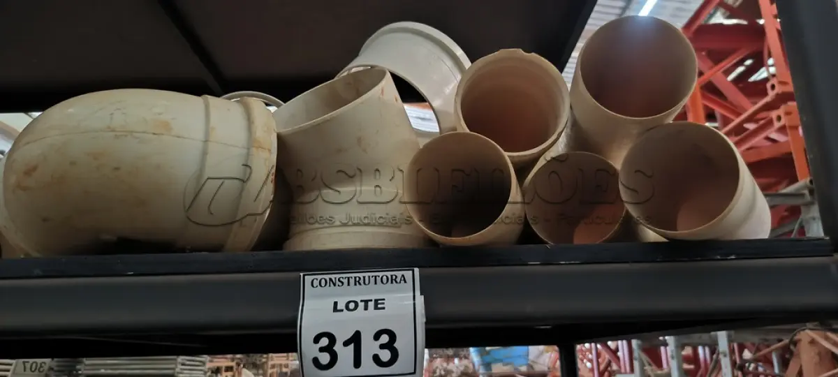 LOTE 313 - 01 LOTE COM CURVAS, JOELHOS PARA ESGOTO TAMANHOS DIVERSOS. (NO ESTADO) ATENÇÃO! FAZER A VISITAÇÃO ANTES DE ARREMATAR, NÃO SABEMOS SE FUNCIONA, LEILÃO NÃO TEM GARANTIA E NEM DEVOLUÇÃO, SUJEITO A POSSÍVEIS AVARIAS VISÍVEIS/OCULTAS E/OU AUSÊNCIA DE COMPONENTES.