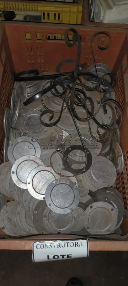 LOTE 263 - 01 LOTE COM TAMPAS REDONDAS PARA CAIXA DE PASSAGEM. (CAIXA ORGANIZADORA NAO INCLUSA) (NO ESTADO) ATENÇÃO! FAZER A VISITAÇÃO ANTES DE ARREMATAR, NÃO SABEMOS SE FUNCIONA, LEILÃO NÃO TEM GARANTIA E NEM DEVOLUÇÃO, SUJEITO A POSSÍVEIS AVARIAS VISÍVEIS/OCULTAS E/OU AUSÊNCIA DE COMPONENTES.