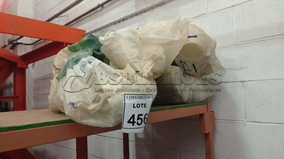 LOTE 456 - 01 LOTE COM JOELHOS PARA ESGOTO DE 100MM. (NO ESTADO) ATENÇÃO! FAZER A VISITAÇÃO ANTES DE ARREMATAR, NÃO SABEMOS SE FUNCIONA, LEILÃO NÃO TEM GARANTIA E NEM DEVOLUÇÃO, SUJEITO A POSSÍVEIS AVARIAS VISÍVEIS/OCULTAS E/OU AUSÊNCIA DE COMPONENTES.
