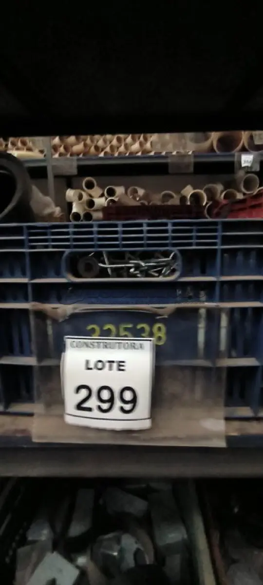 LOTE 299 - 01 LOTE DE CAIXAS DE PISO PVC 4X2 E SUPORTES PARA PARA RAIO. (CAIXA ORGANIZADORA NAO INCLUSA) (NO ESTADO) ATENÇÃO! FAZER A VISITAÇÃO ANTES DE ARREMATAR, NÃO SABEMOS SE FUNCIONA, LEILÃO NÃO TEM GARANTIA E NEM DEVOLUÇÃO, SUJEITO A POSSÍVEIS AVARIAS VISÍVEIS/OCULTAS E/OU AUSÊNCIA DE COMPONENTES.