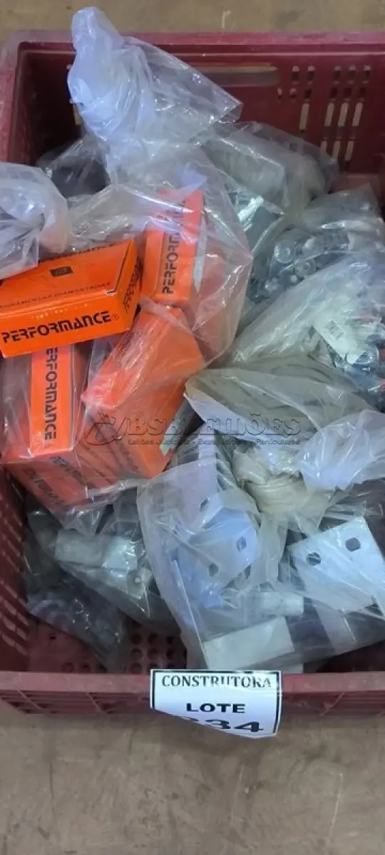 LOTE 234 - 01 LOTE COM PREGOS DE FINCAPINOS E DISCO DIAMANTADOS PARA POLIMENTO DE PEDRAS. (CAIXA ORGANIZADORA NAO INCLUSA) (NO ESTADO) ATENÇÃO! FAZER A VISITAÇÃO ANTES DE ARREMATAR, NÃO SABEMOS SE FUNCIONA, LEILÃO NÃO TEM GARANTIA E NEM DEVOLUÇÃO, SUJEITO A POSSÍVEIS AVARIAS VISÍVEIS/OCULTAS E/OU AUSÊNCIA DE COMPONENTES.