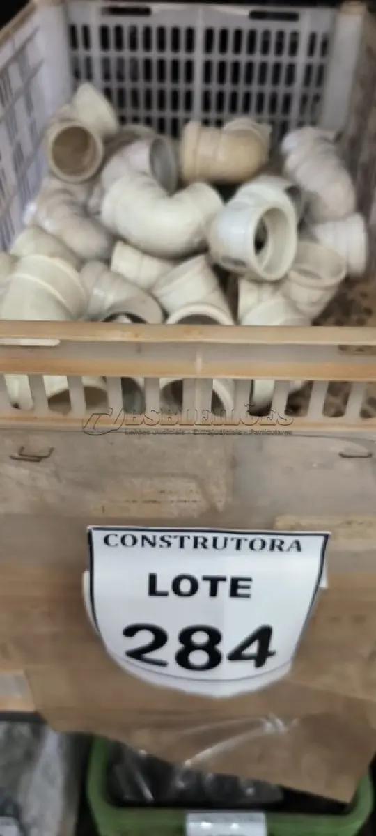LOTE 284 - 01 LOTE COM JOELHOS DN 40 E Y DN 40 PARA ESGOTO. (CAIXA ORGANIZADORA NAO INCLUSA) (NO ESTADO) ATENÇÃO! FAZER A VISITAÇÃO ANTES DE ARREMATAR, NÃO SABEMOS SE FUNCIONA, LEILÃO NÃO TEM GARANTIA E NEM DEVOLUÇÃO, SUJEITO A POSSÍVEIS AVARIAS VISÍVEIS/OCULTAS E/OU AUSÊNCIA DE COMPONENTES.